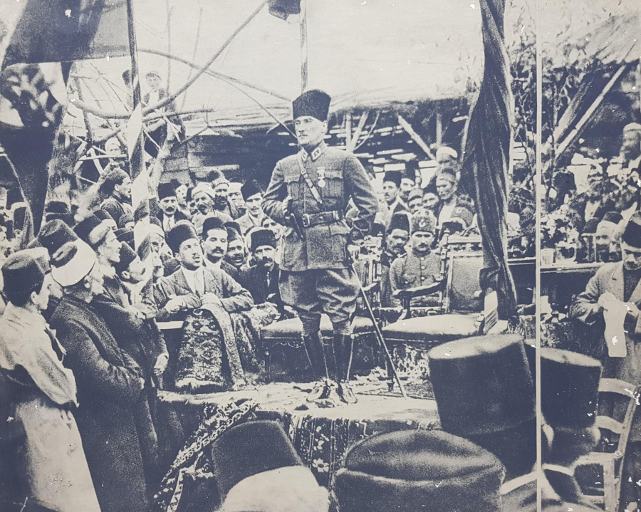 NADİR BOYDA ATATÜRK FOTOĞRAFI 