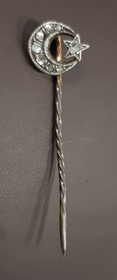 OSMANLI DÖNEMİ ELMAS TAŞLARLA BEZELİ AY YILDIZLI YAKA İĞNESİ - BROŞ
