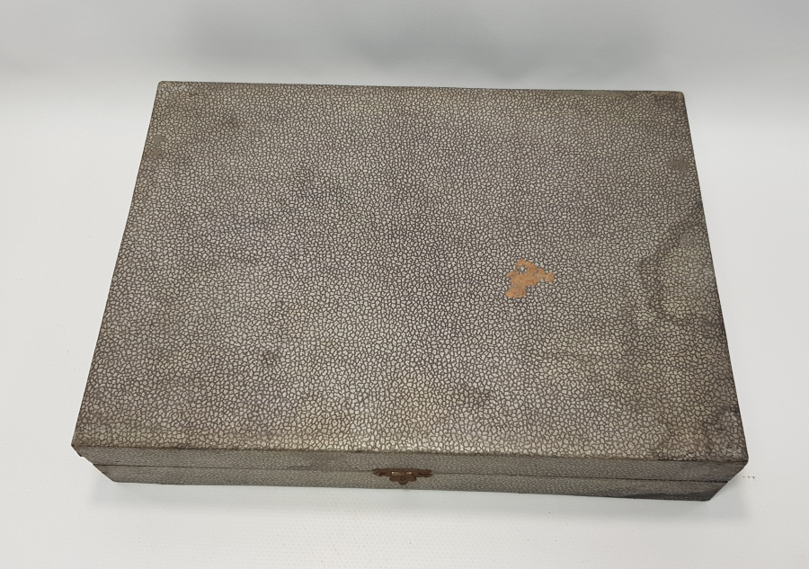 1900 BAŞLARI KUTUSUNDA LİKÖR TAKIMI