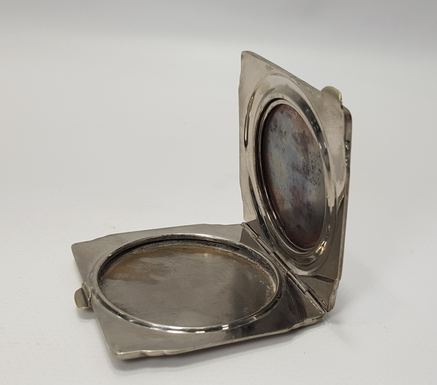 MİNELİ GÜMÜŞ HİDİV PUDRALIK