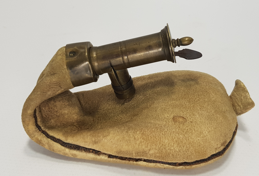 OSMANLI DÖNEMİ DERİDEN MAMUL AVCI BARUTLUĞU 