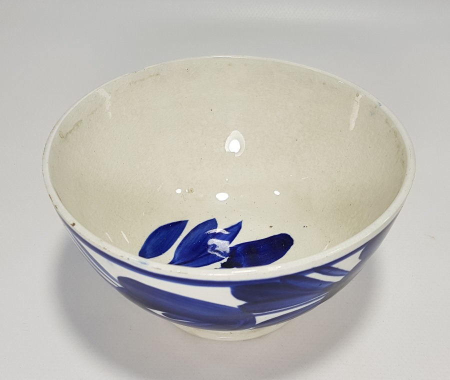 OSMANLI PAZARI İÇİN ÜRETİLMİŞ EL BOYAMA PORSELEN KASE