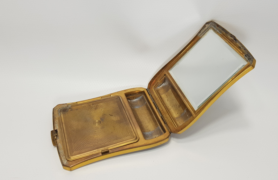 KALEM İŞÇİLİKLİ PUDRİYER