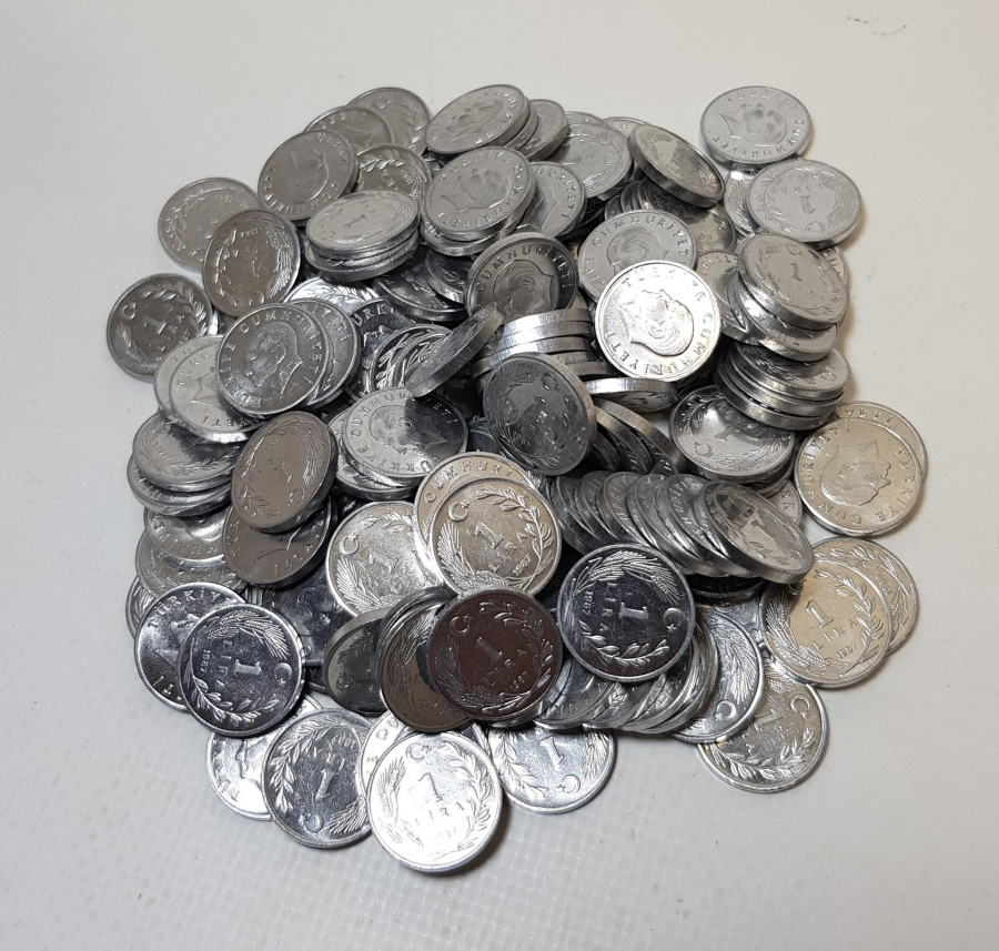 ÇİL KONDÜSYONDA 1987 YILI 100 ADET 1 LİRA 