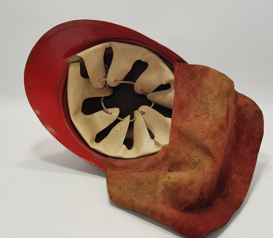 CUMHURİYET İLK DÖNEM İTFAİYECİ ŞAPKASI 