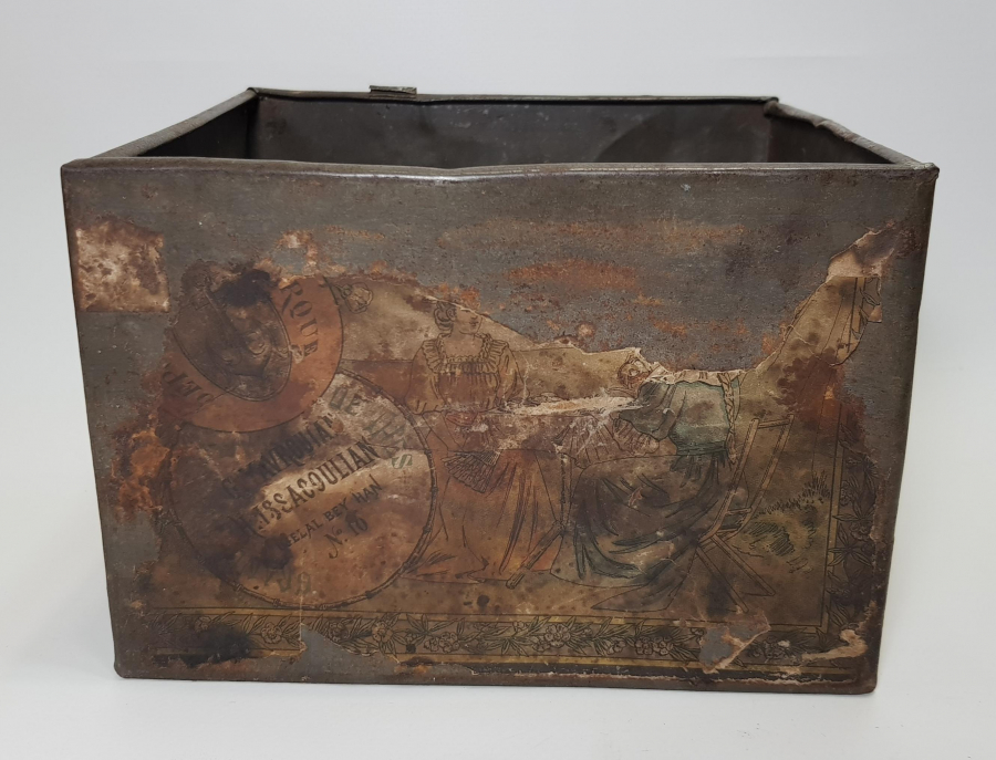 OSMANLI DÖNEMİ YAVROUIAN & ISSACOULIAN TENEKE LOKUM & ŞEKERLEME KUTUSU