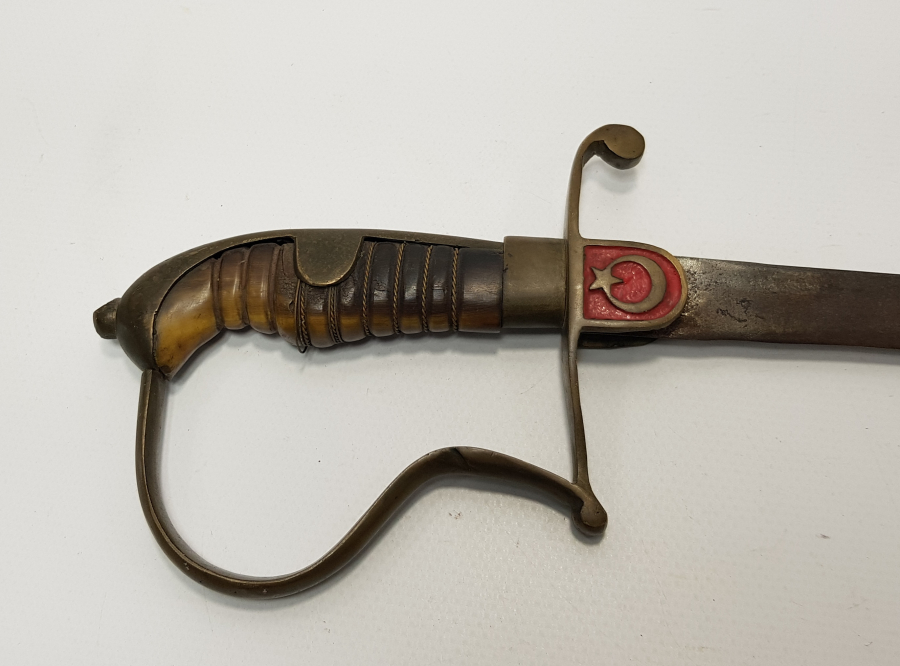 BOYNUZ SAPLI NADİR FORMDA SUBAY MEÇİ