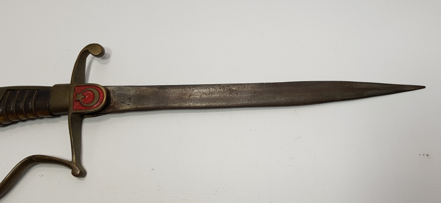 BOYNUZ SAPLI NADİR FORMDA SUBAY MEÇİ