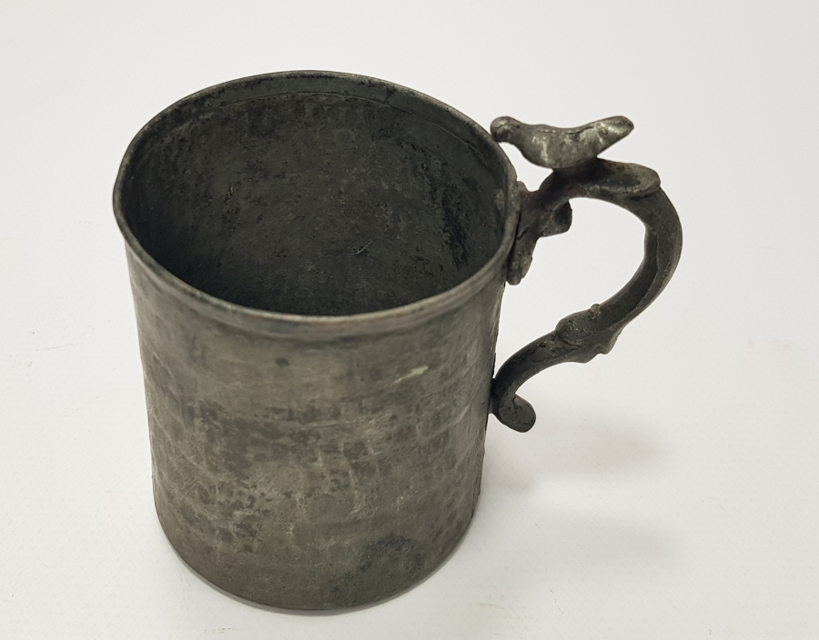 1. DÜNYA SAVAŞI DÖNEMİ ÜZERİ KUŞ APLİKELİ BAKIR OSMANLI SUBAY BARDAĞI