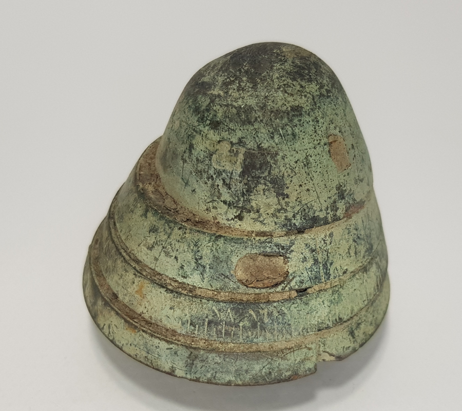 ÜZERİ OSMANLICA YAZILI TOP MERMİSİ BAŞLIĞI