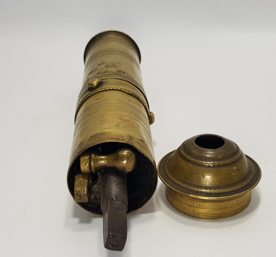 OSMANLI DÖNEMİ RUMCA, OSMANLICA VE ERMENİCE DAMGALI NADİR KAHVE DEĞİRMENİ