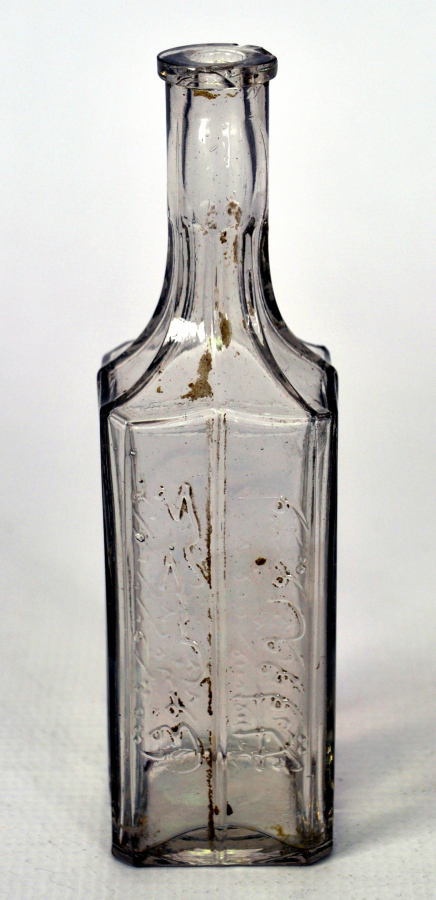 OSMANLICA YAZILI ŞİŞE: MUHAYYER HASAN ŞEVKİ LOSYON VE KOLONYA