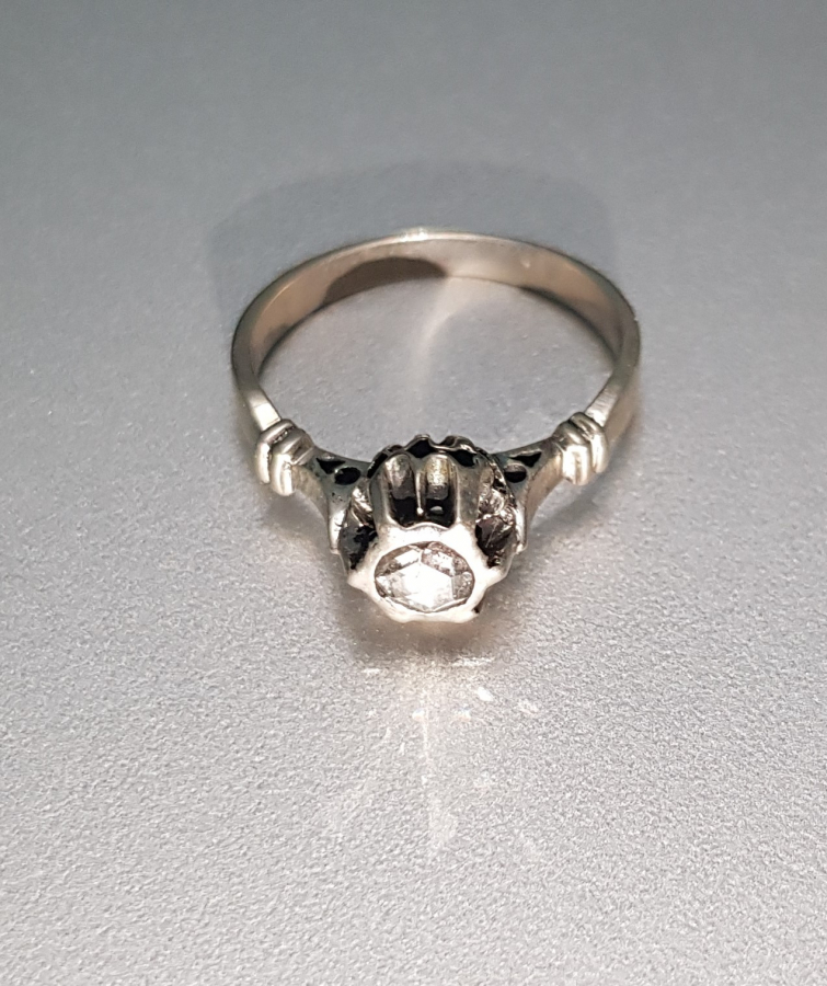 ANTİKA TEK TAŞ ELMAS YÜZÜK 