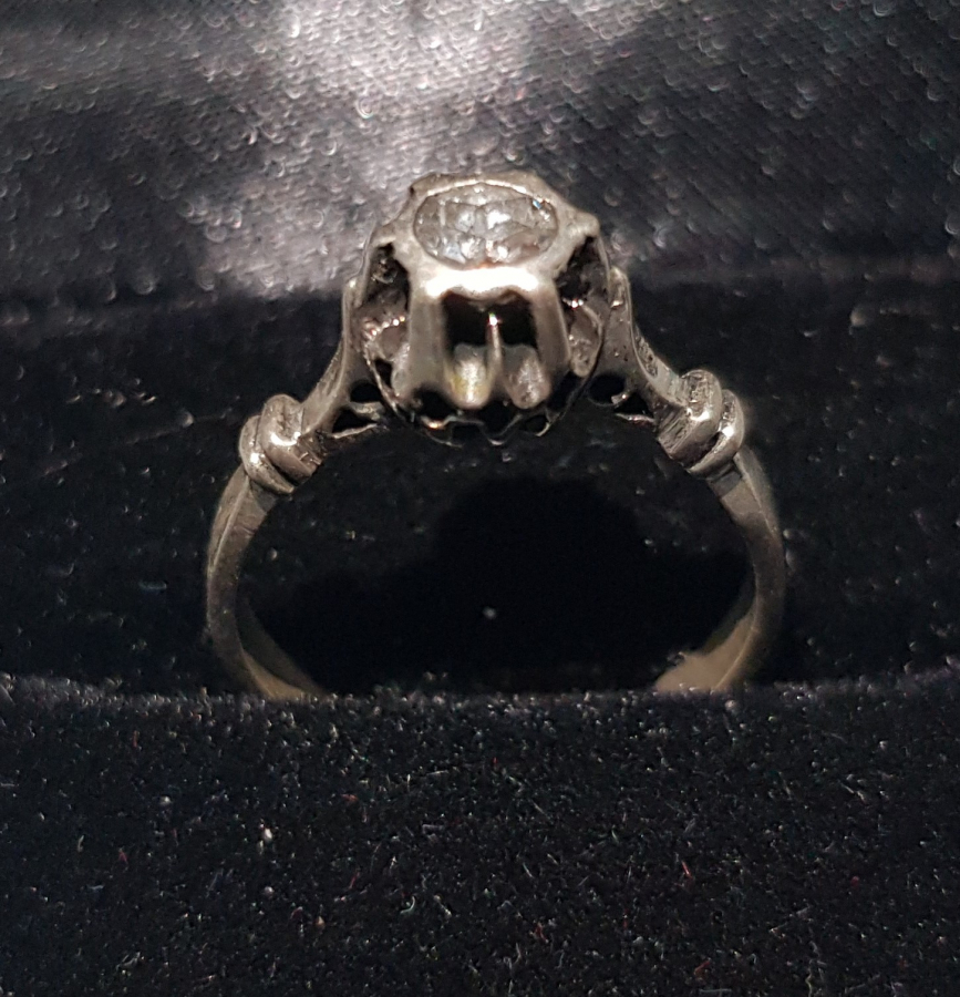 ANTİKA TEK TAŞ ELMAS YÜZÜK 