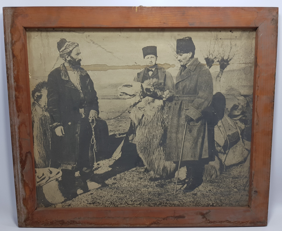 DEV BOY ATATÜRK FOTOĞRAFI 