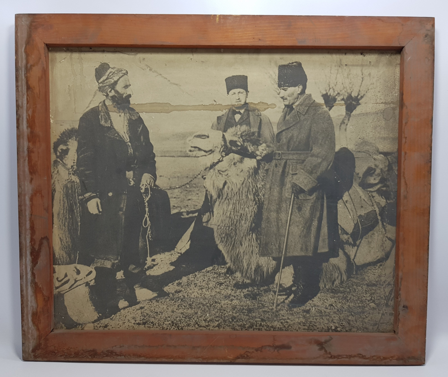 DEV BOY ATATÜRK FOTOĞRAFI 
