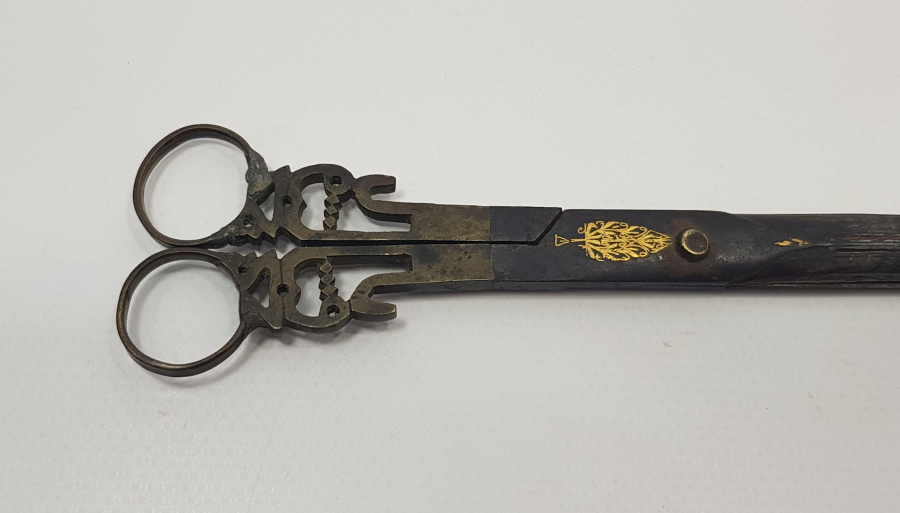 ALTIN KAKMA İŞLEMELİ VE OSMANLICA YAZILI HATTAT MAKASI