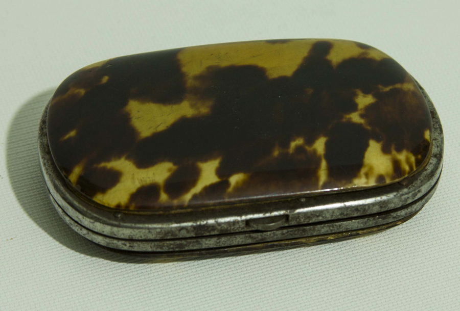 FRANSIZ YAPIMI BAĞA ÜZERİ 14 AYAR ALTIN BOZUK PARA CÜZDANI