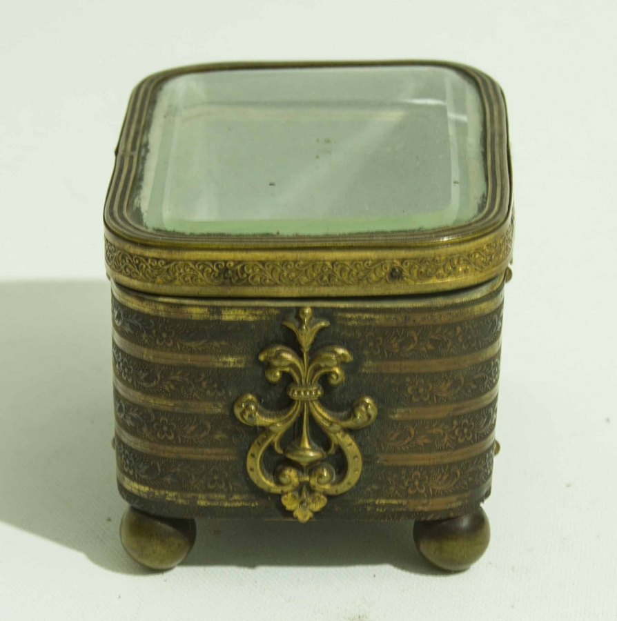 KRİSTAL CAMLI MÜCEVHER KUTUSU