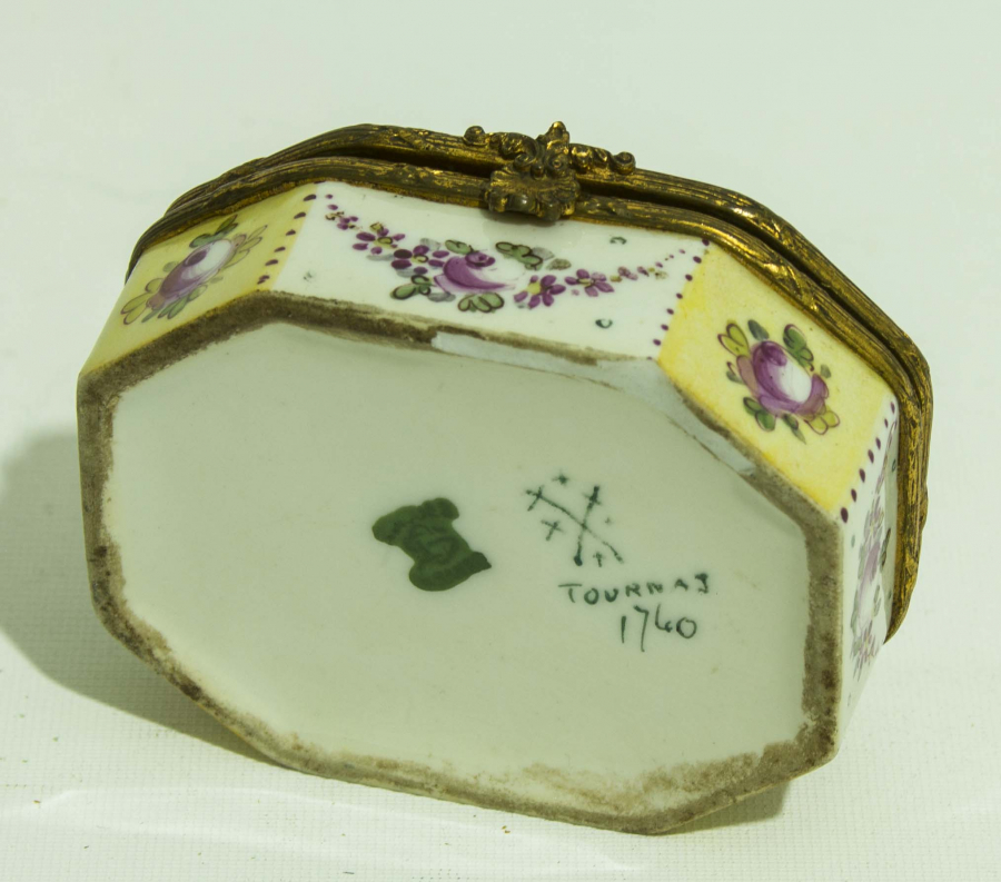 MEISSEN DAMGALI PORSELEN MÜCEVHER KUTUSU