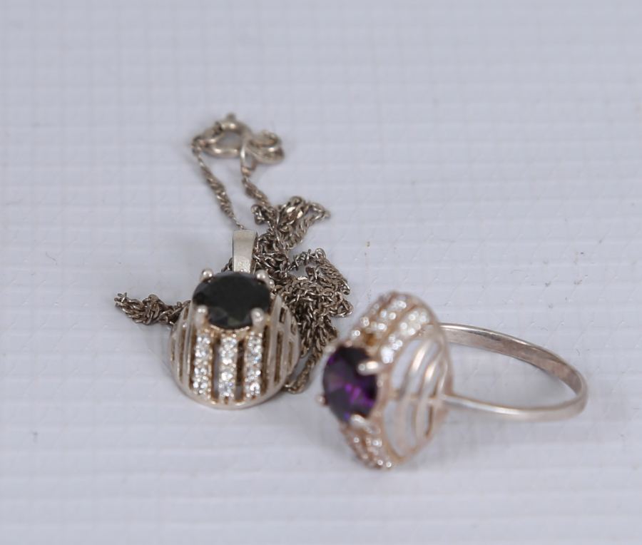 AYNI MODEL YÜZÜK & KOLYE TAKIMI