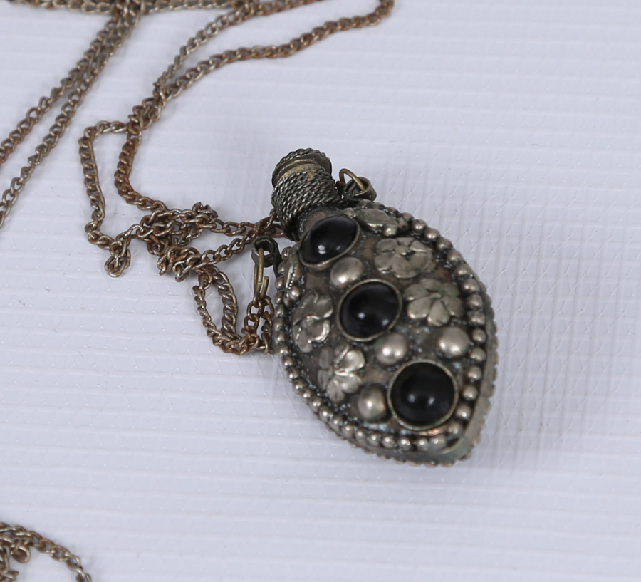 TÜRKMEN İŞİ ÜZERİ DOĞAL TAŞLI KOKULUK