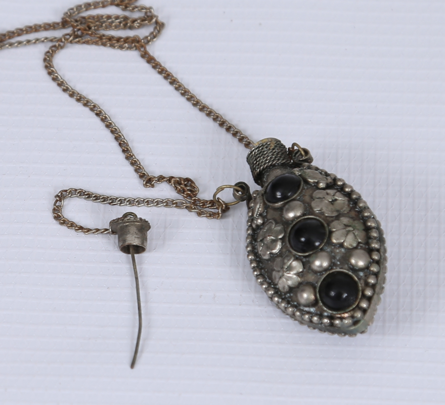 TÜRKMEN İŞİ ÜZERİ DOĞAL TAŞLI KOKULUK