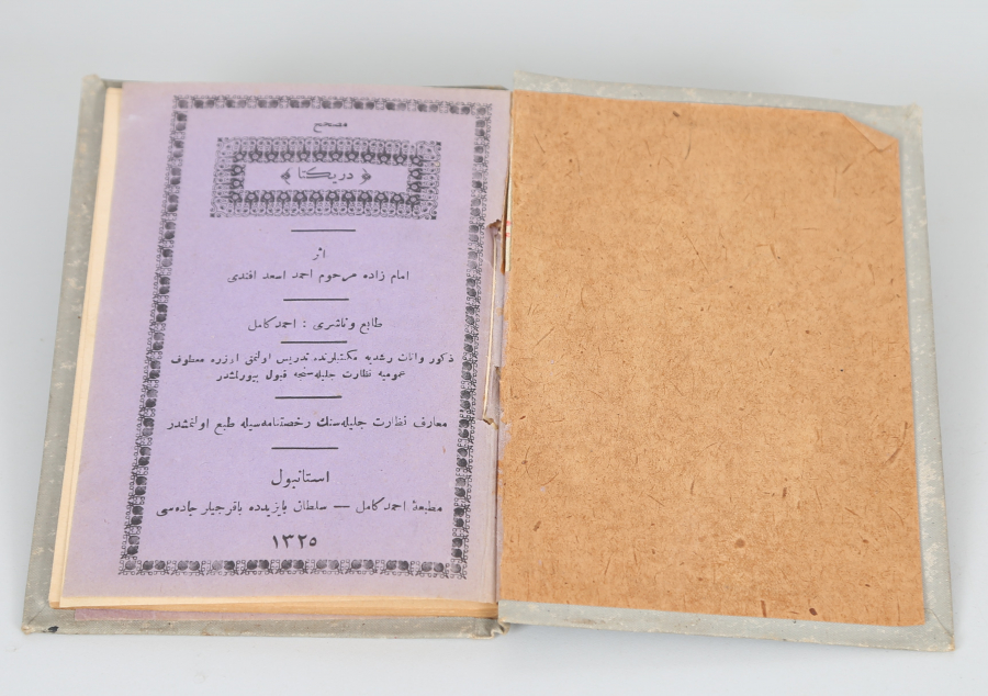 OSMANLI DÖNEMİ MEŞRUTİYET SANCAKLI KİTAP