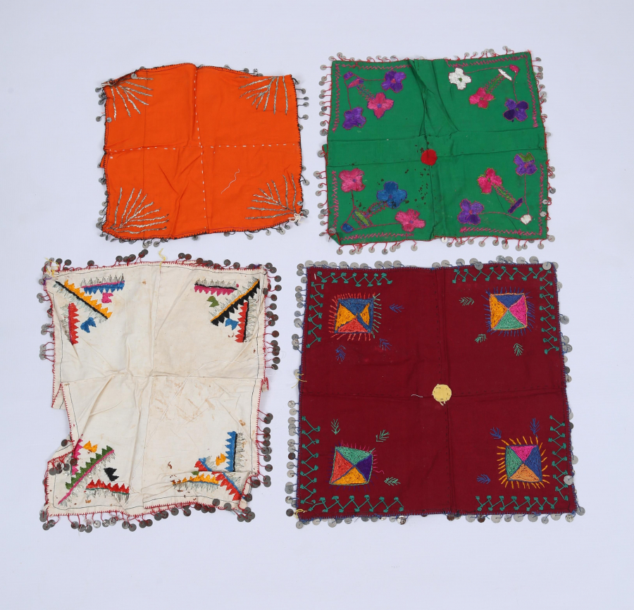 4 ADET ÇEVRE MENDİL 