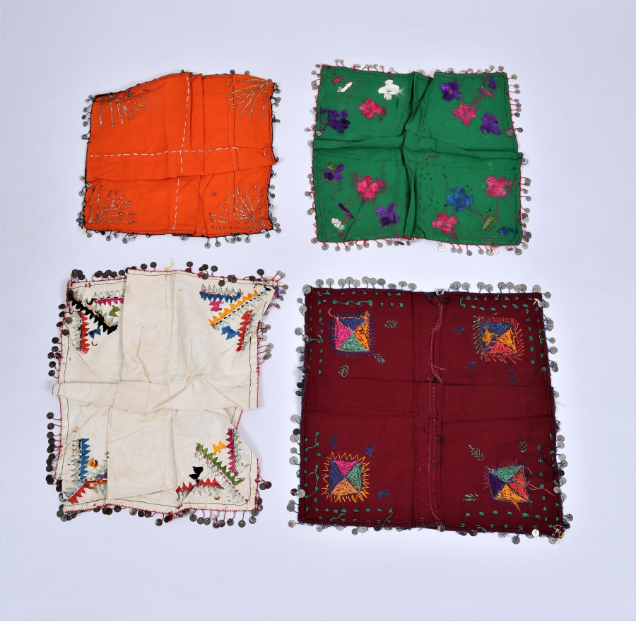 4 ADET ÇEVRE MENDİL 