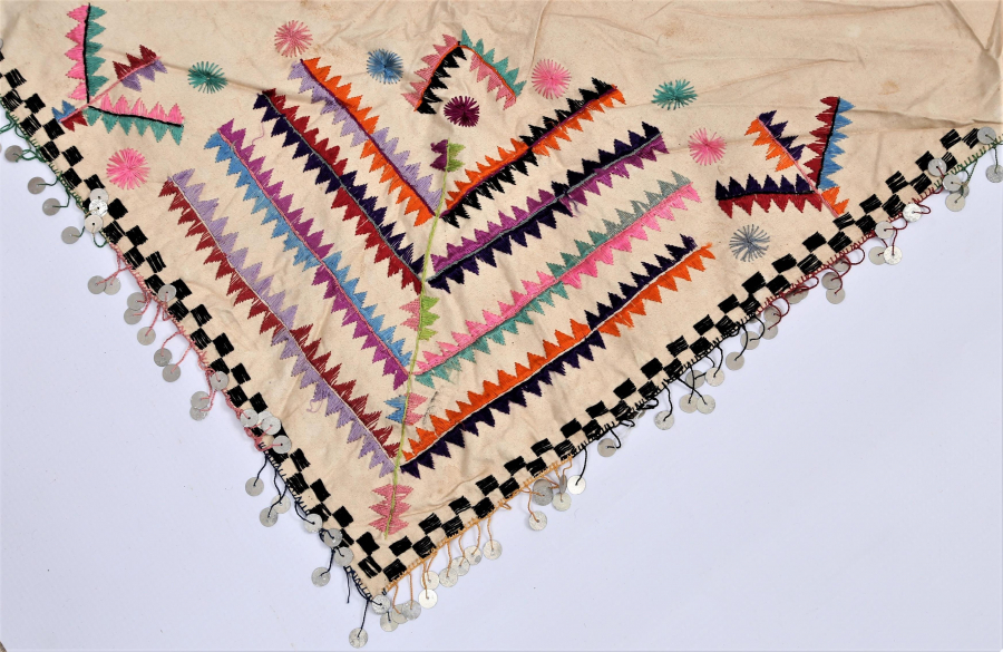 EGE GÖLGESİ İŞLEMELİ BELLİK 