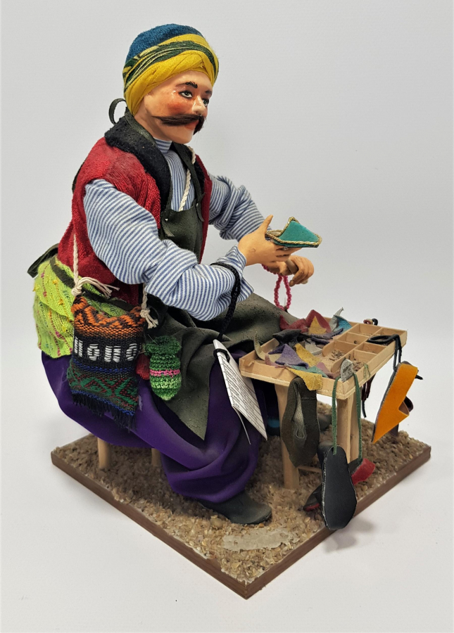 OSMANLI AYAKKABI TAMİRCİSİ TEMALI KİTRE BEBEK