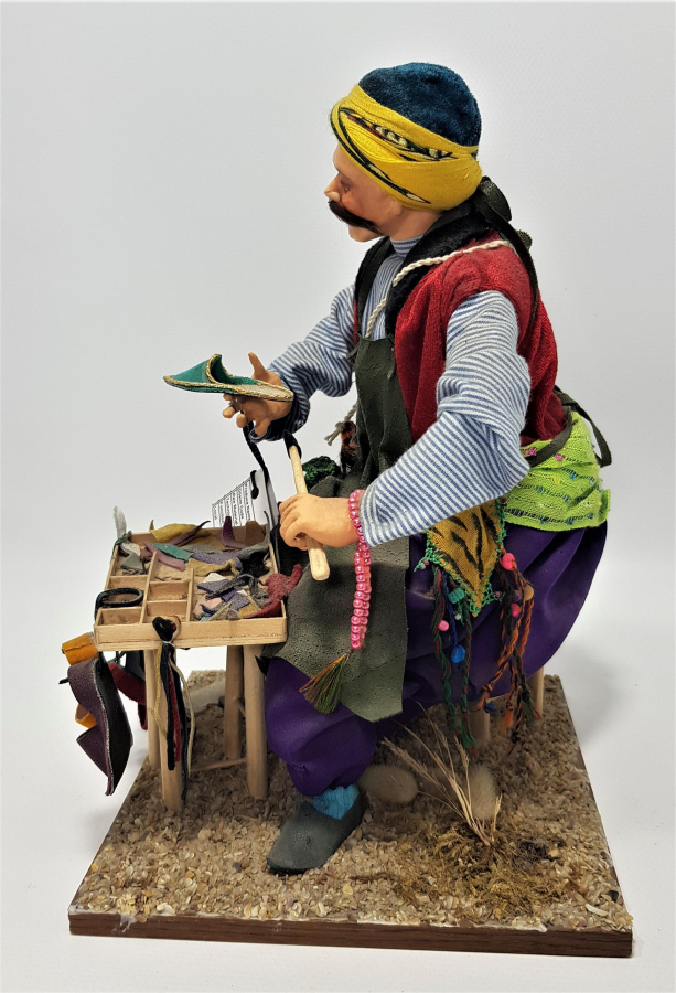 OSMANLI AYAKKABI TAMİRCİSİ TEMALI KİTRE BEBEK