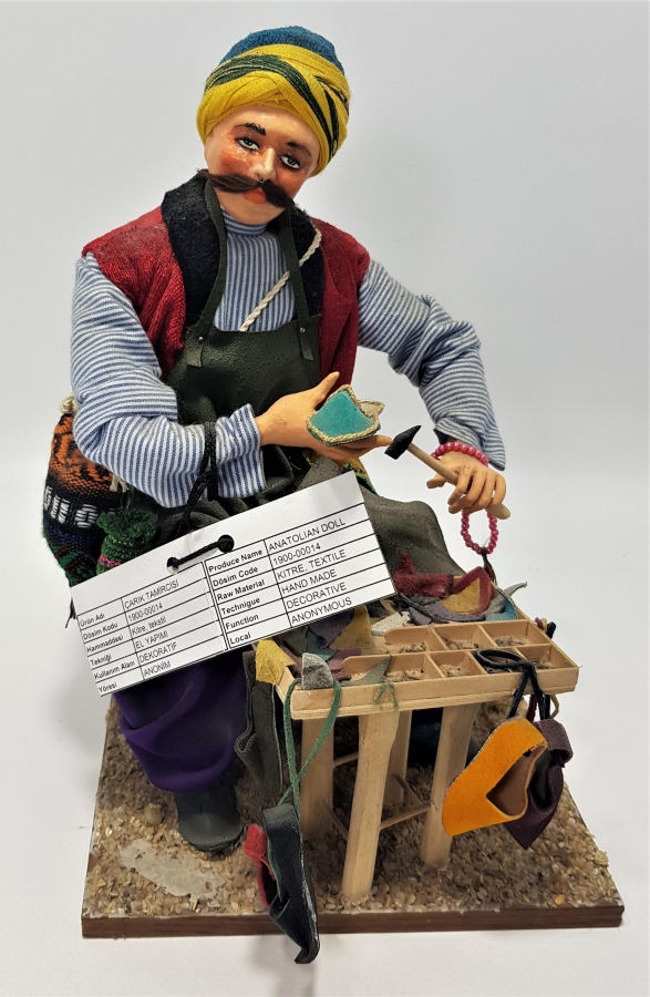 OSMANLI AYAKKABI TAMİRCİSİ TEMALI KİTRE BEBEK