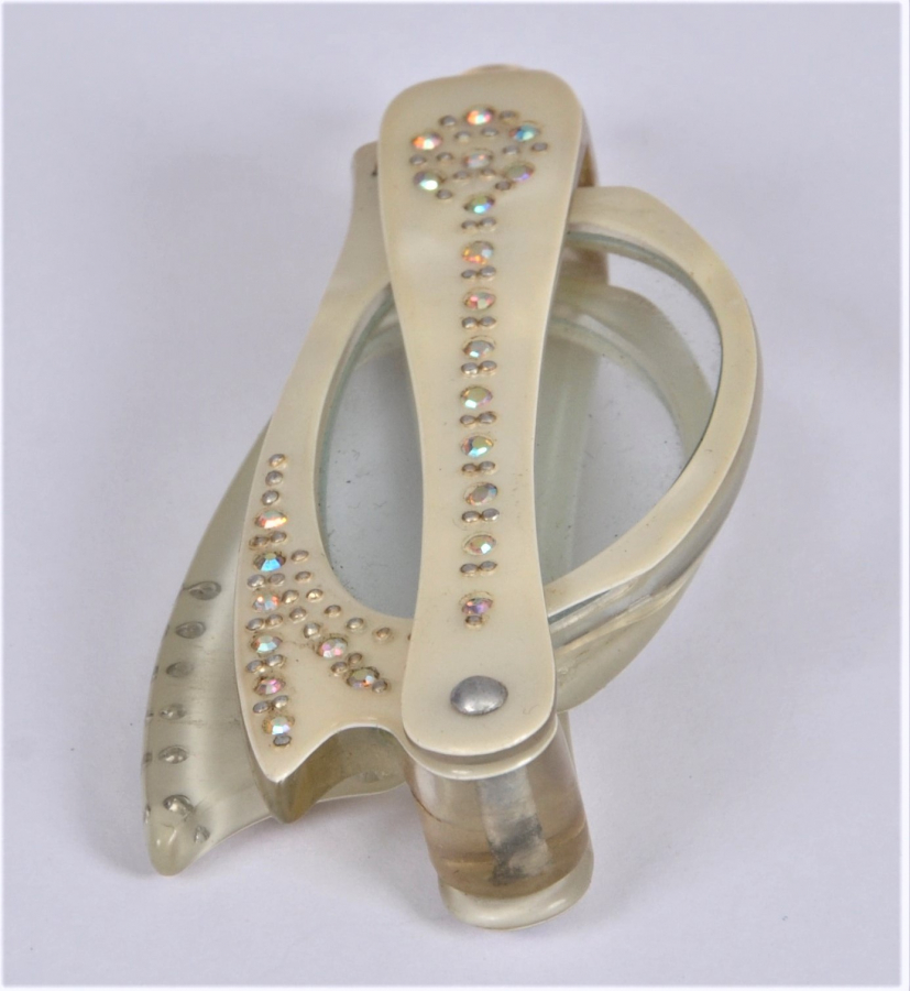 1960's TİYATRO GÖZLÜĞÜ