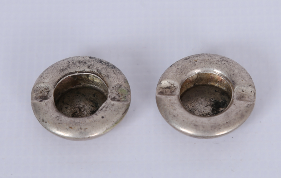 BİR ÇİFT GÜMÜŞ KÜL TABLASI 