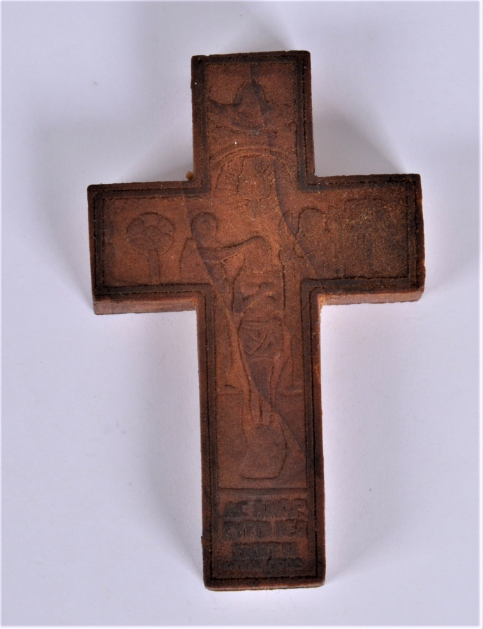 HAÇ ŞEKLİNDE AHŞAP İKONA 