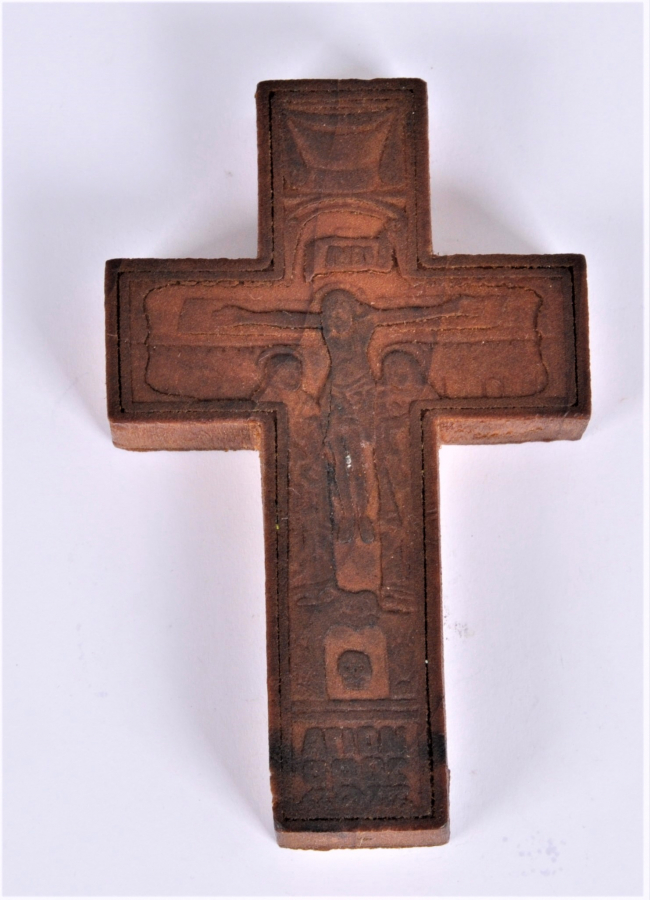 HAÇ ŞEKLİNDE AHŞAP İKONA 