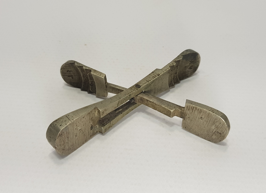 LEON MARKA OSMANLICA YAZILI KUYUMCU TERAZİSİ 