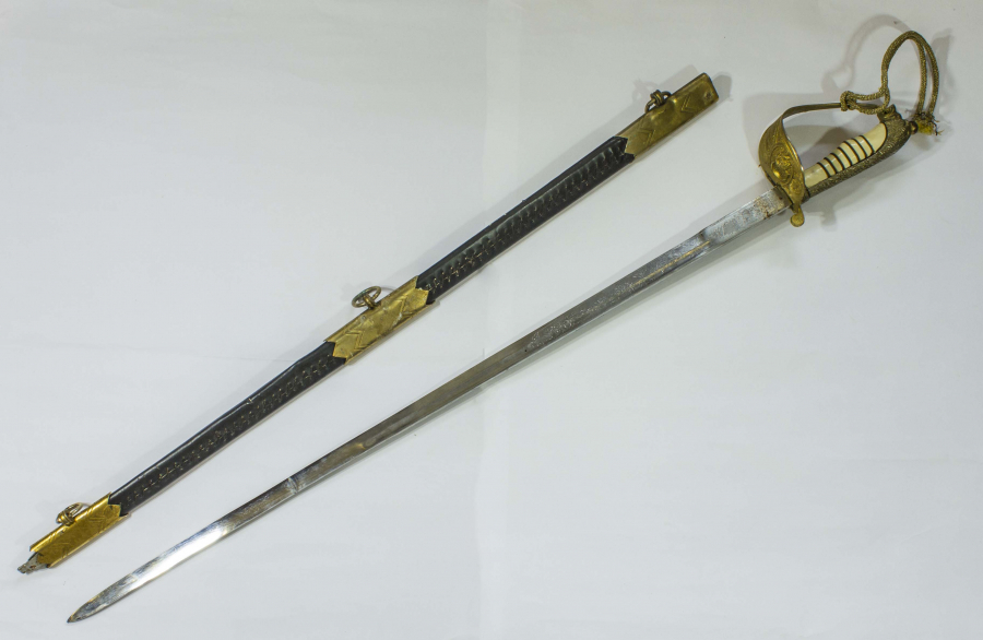 CUMHURİYET BAŞI DONANMA SUBAY KILICI