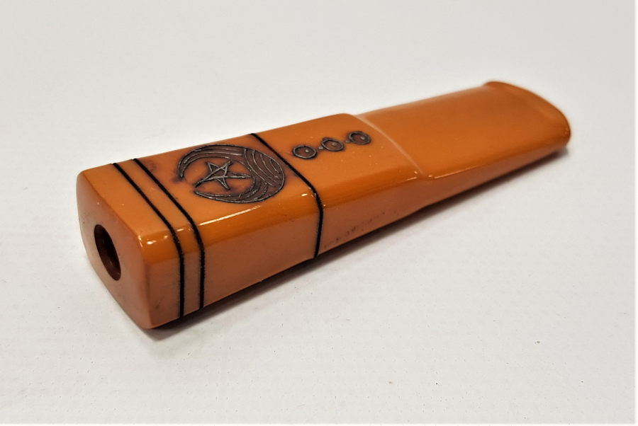 GÜMÜŞ ÇAKMA BAYRAK VE KILIÇ İŞLEMELİ KATALİN AĞIZLIK