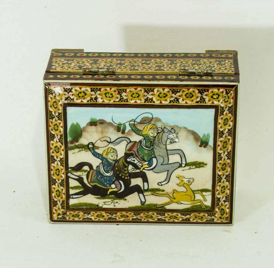 İRAN İSFAHAN İŞİ EL BOYAMA İMZALI AHŞAP KUTU