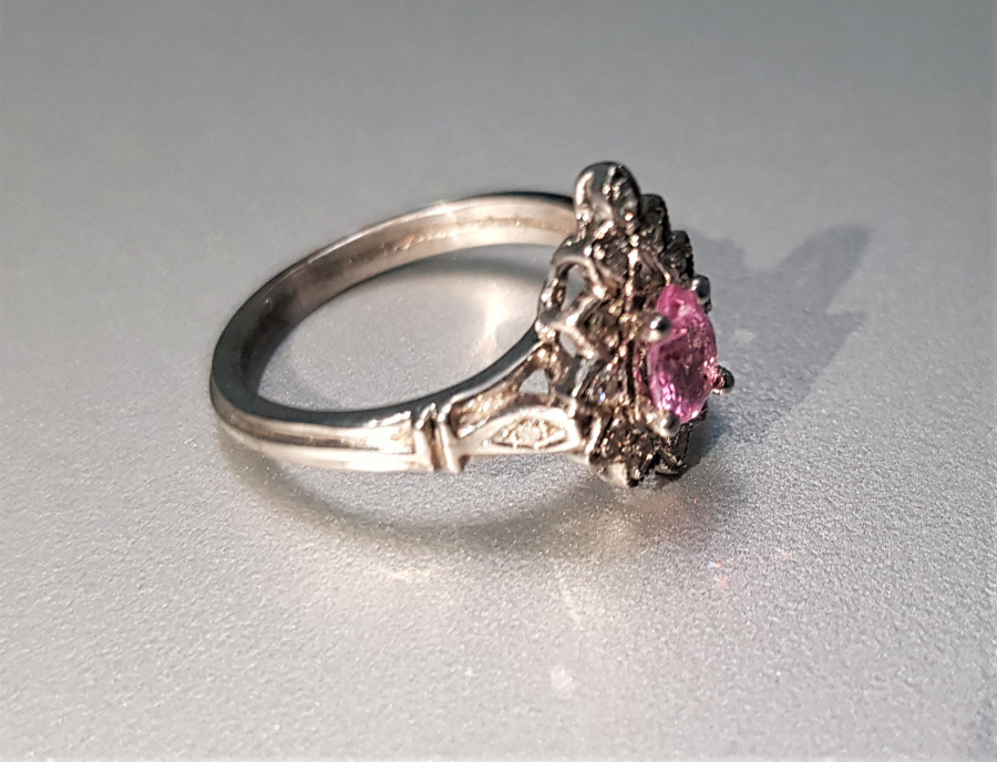 PEMBE TURMALİN TAŞLI PIRLANTA YÜZÜK