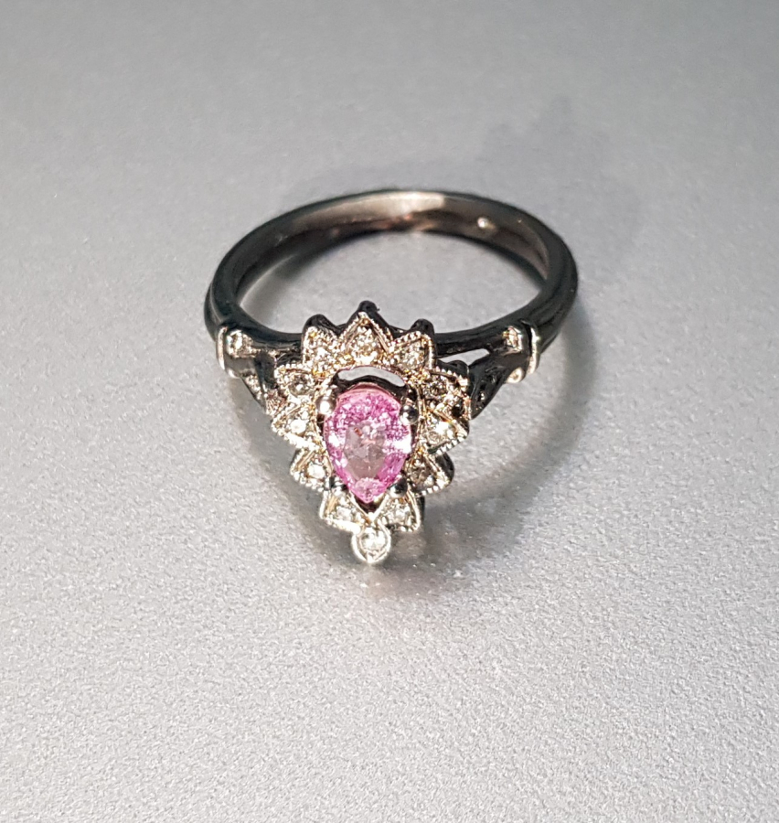 PEMBE TURMALİN TAŞLI PIRLANTA YÜZÜK