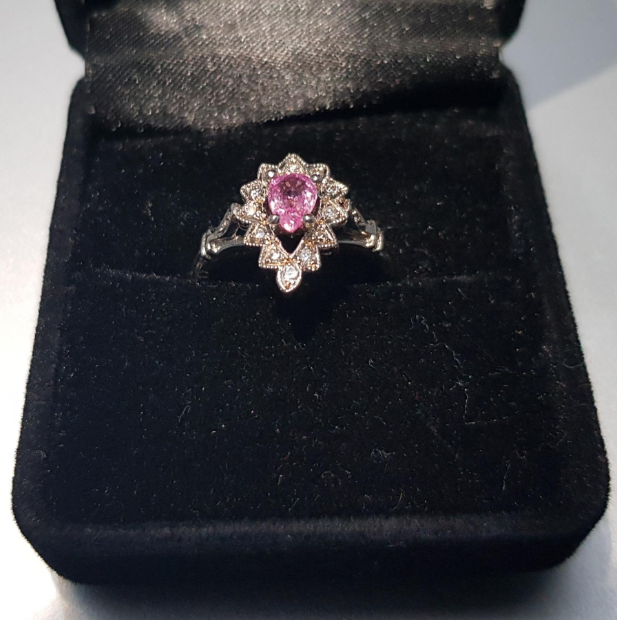 PEMBE TURMALİN TAŞLI PIRLANTA YÜZÜK