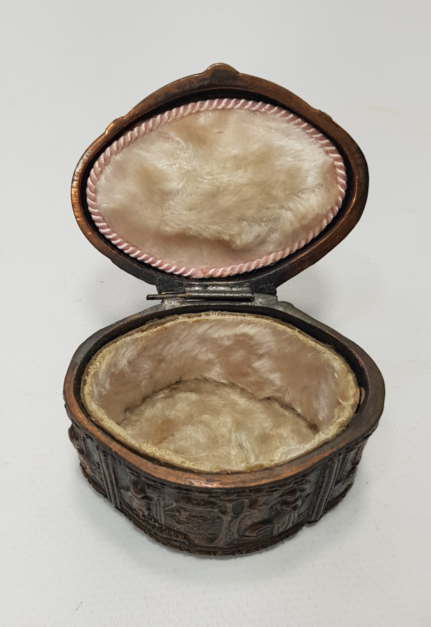 TUTYA MÜCEVHER KUTUSU 