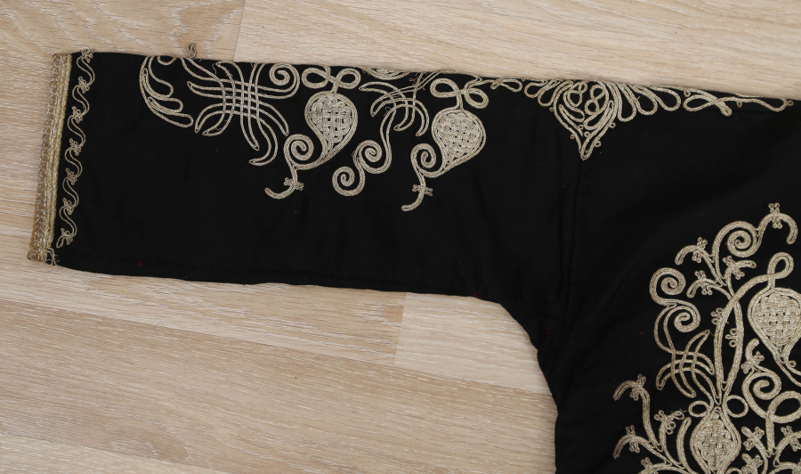 OSMANLI DÖNEMİ ÇUHADAN MAMUL SIRMA İŞÇİLİKLİ GELİN CEPKENİ