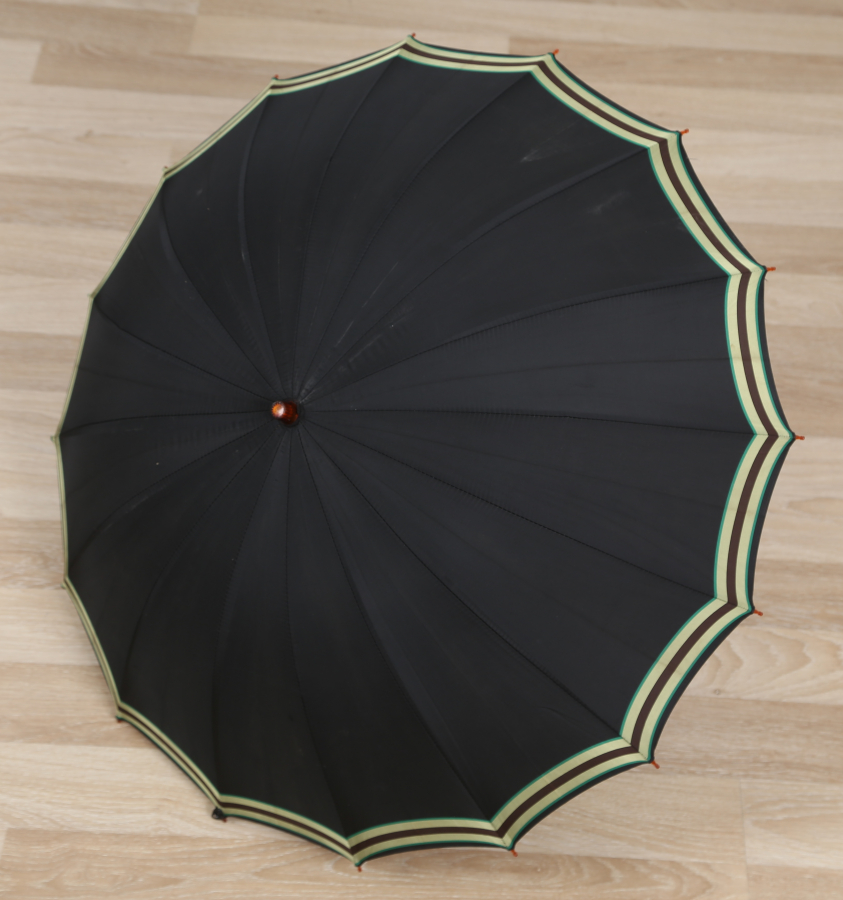 SAPI KATALİNDEN MAMUL ANTİKA ÇİL KONDİSYONDA ŞEMSİYE