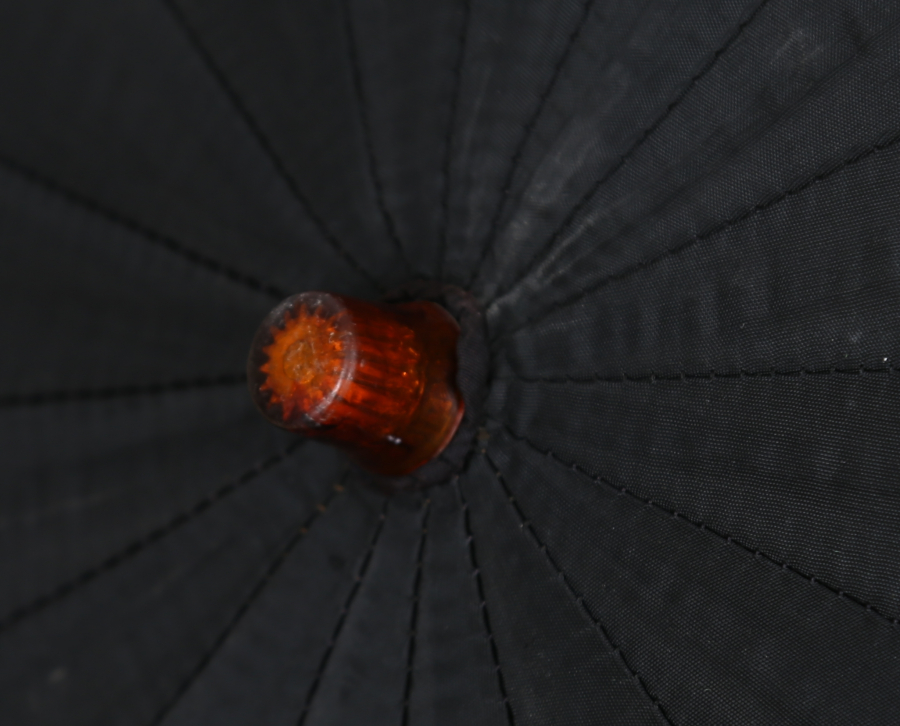 SAPI KATALİNDEN MAMUL ANTİKA ÇİL KONDİSYONDA ŞEMSİYE