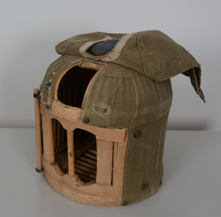 OSMANLI DÖNEMİ İŞLEMELİ KEKLİK KAFESİ KUMAŞ KORUMASIYLA